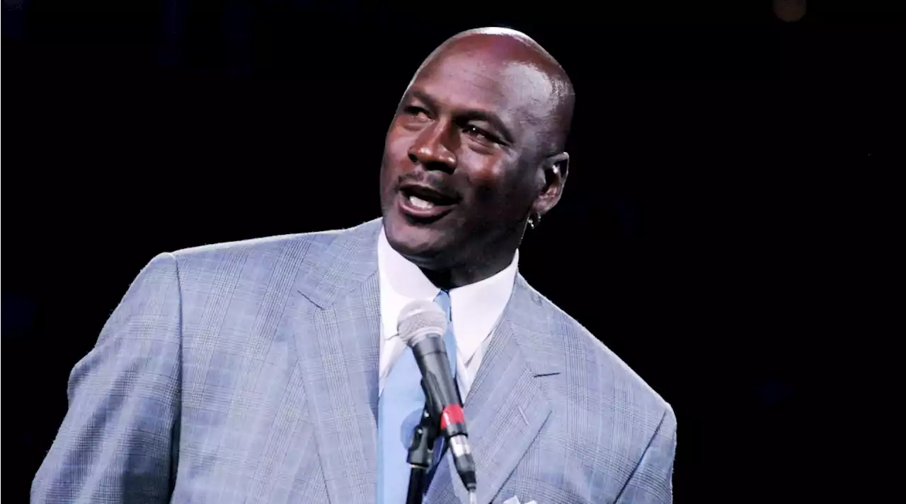 Michael Jordan Mourns Former Hornets Coach Paul Silas
