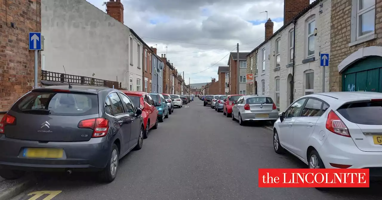 Councillors sick of 'dangerous' pavement parking