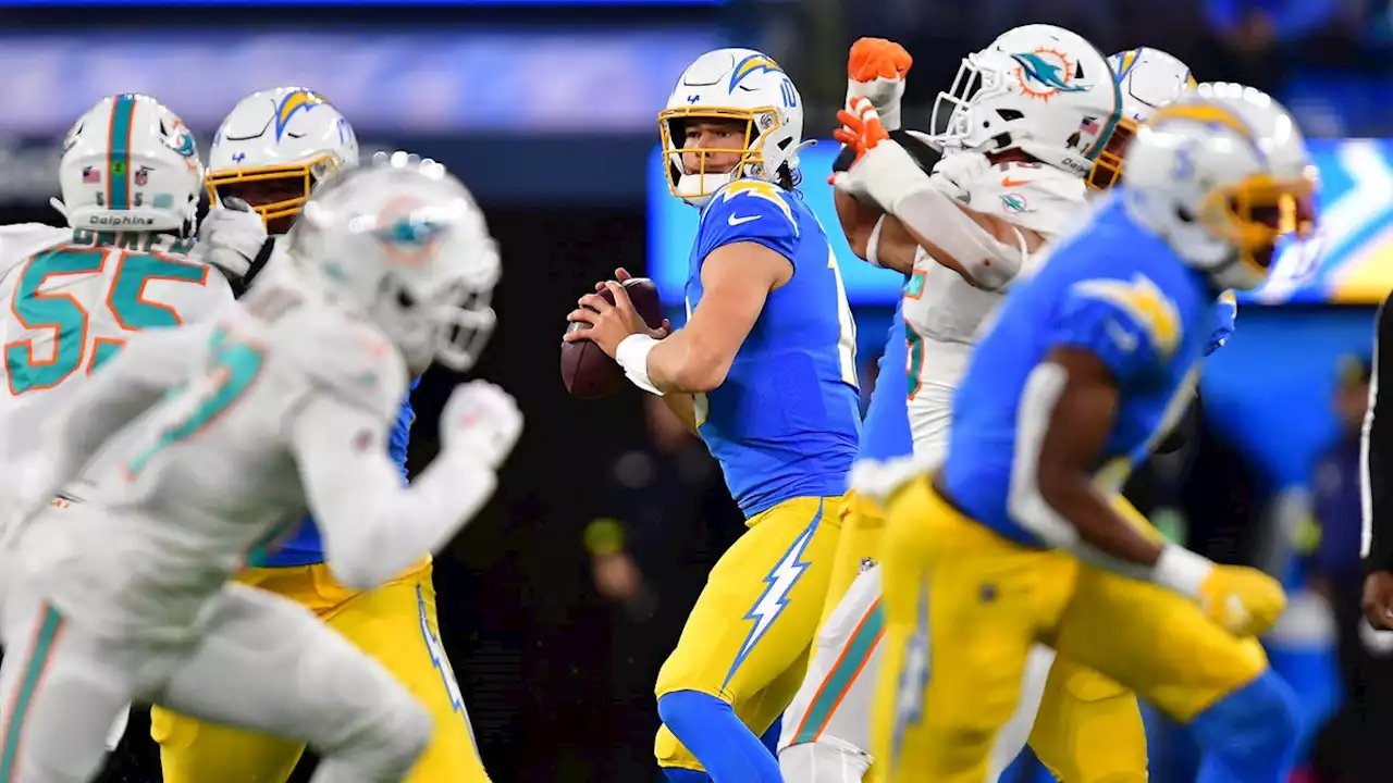 NFL playoff picture after Week 14: Eagles clinch first berth, Chargers replace Jets as wild card ... for now