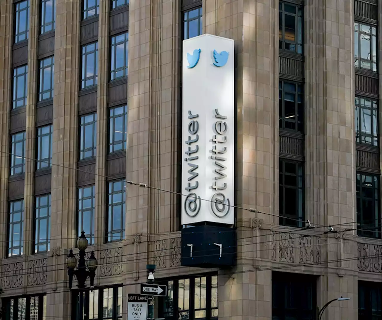 Elon Musk relaunches Twitter Blue with higher price for iPhone users