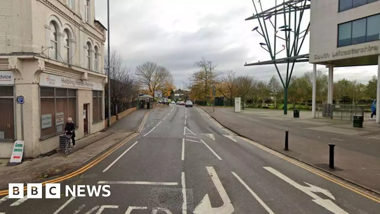 Wigston: Teenager attacked in street by man wearing balaclava