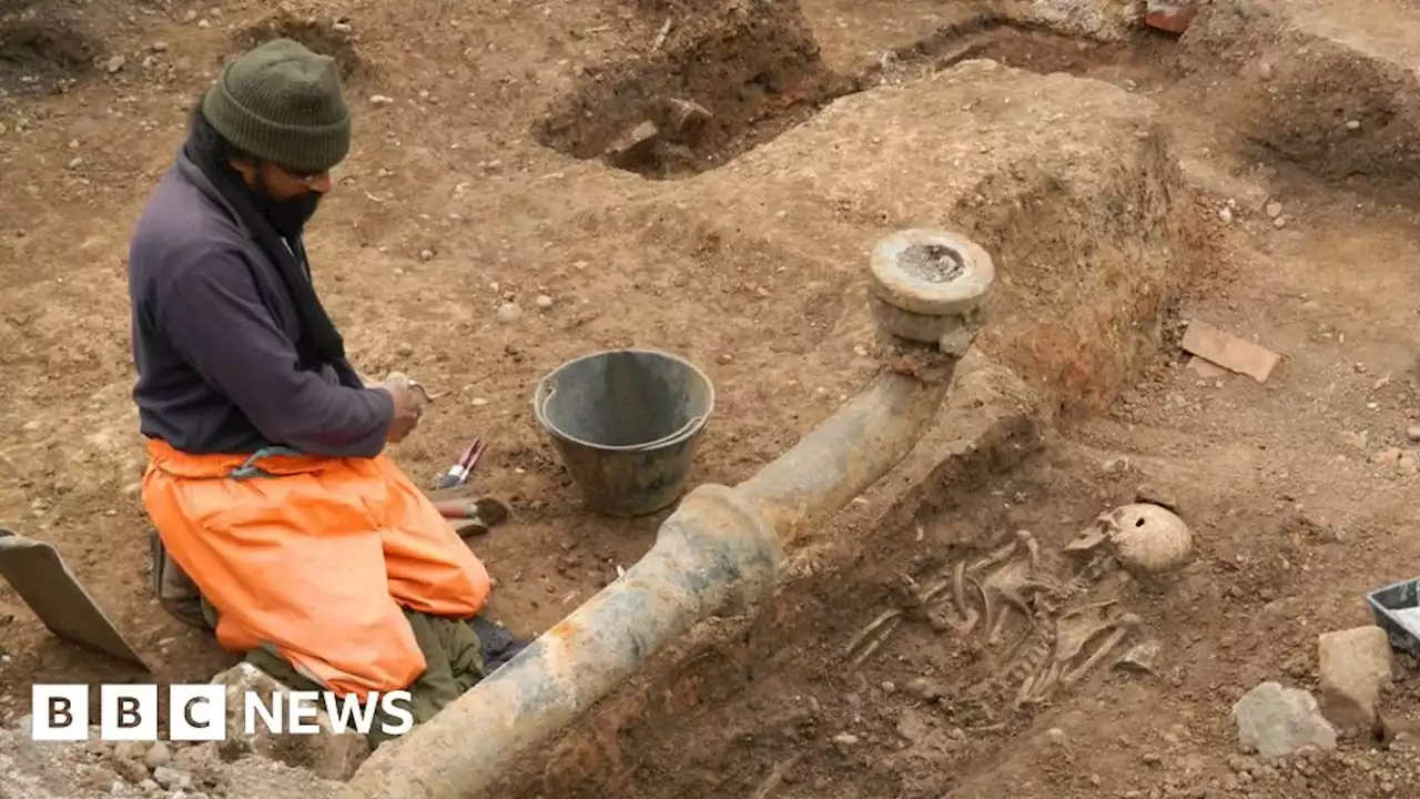 Leicester's Highfields shopping centre dig team up for award