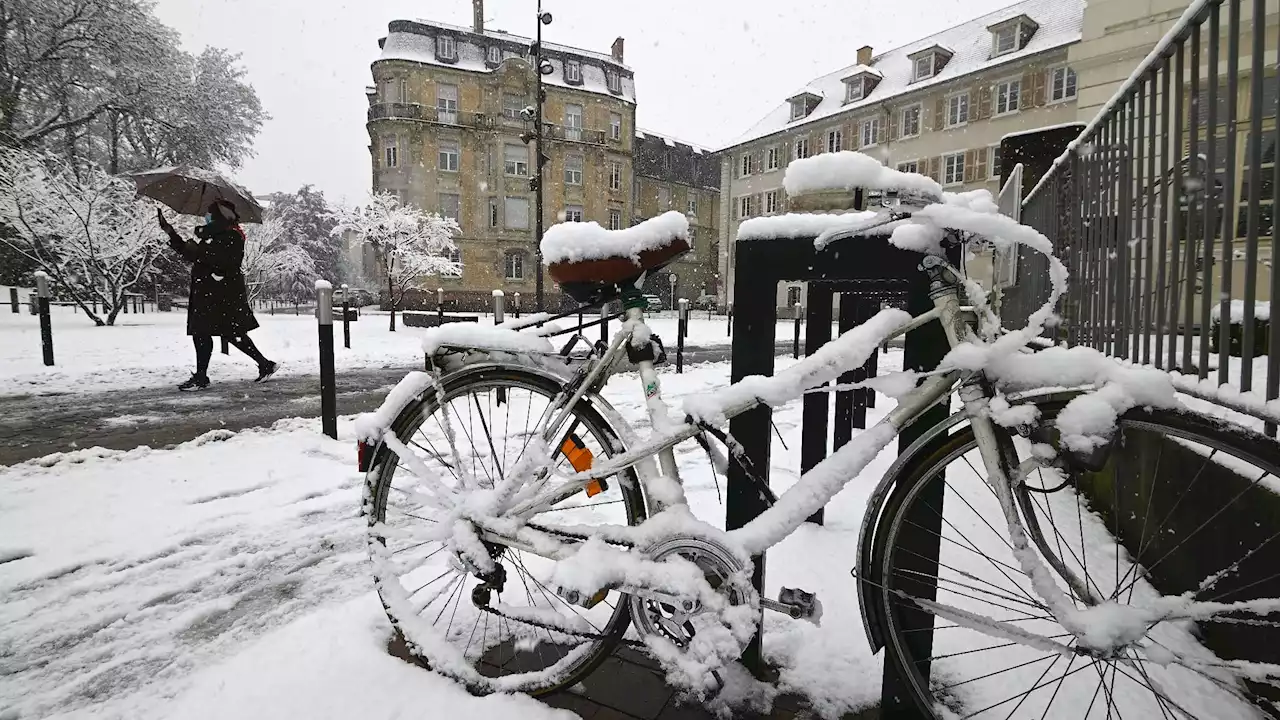 Vigilance orange neige et verglas: les transports scolaires suspendus en Alsace mercredi