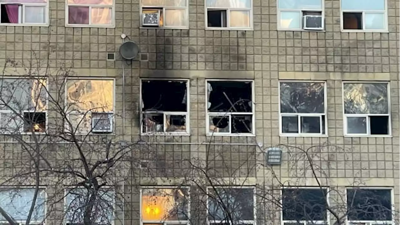 1 man dead, 2 others badly injured after blaze at downtown Toronto building | CBC News