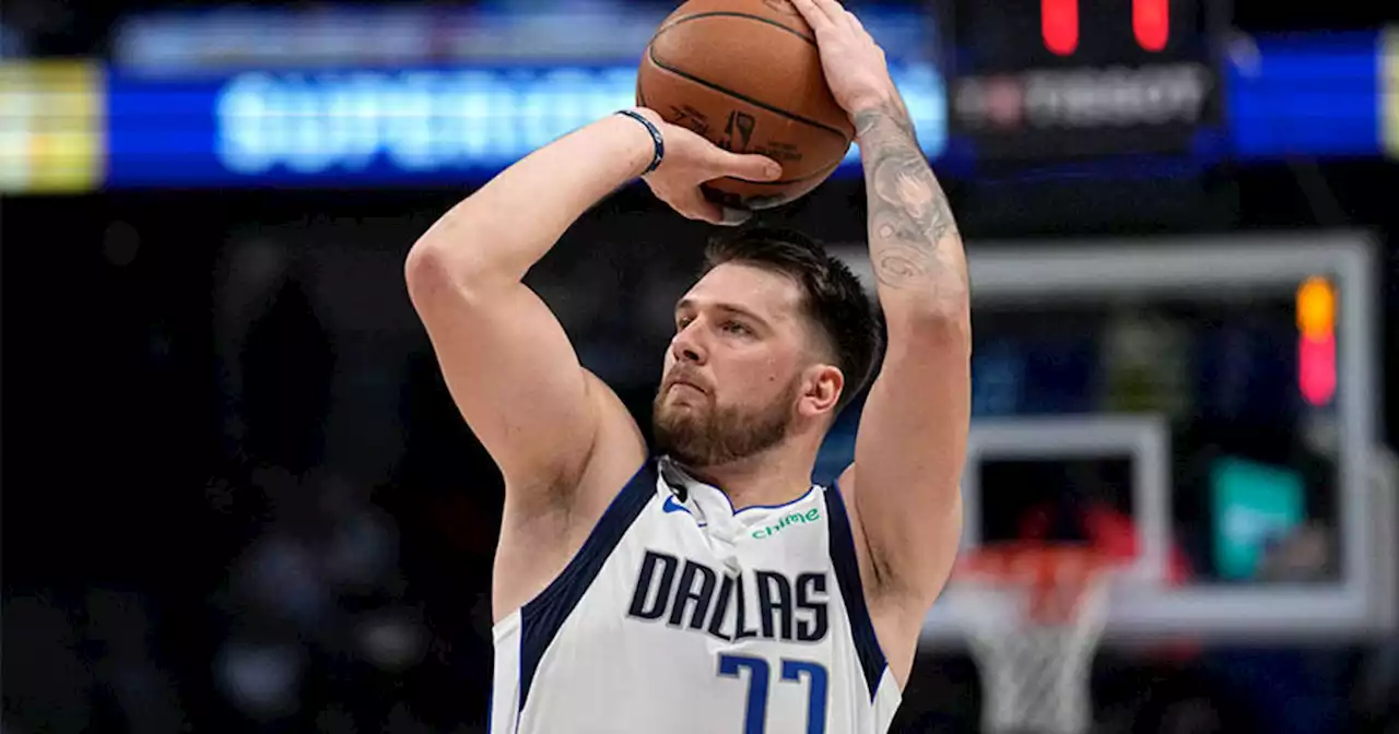 Doncic scores 38, Dinwiddie 20 as Mavs beat Thunder 121-114