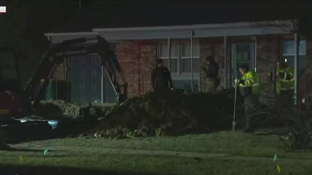 Man rushed to hospital after being buried in trench collapse for 65 minutes in Buffalo Grove