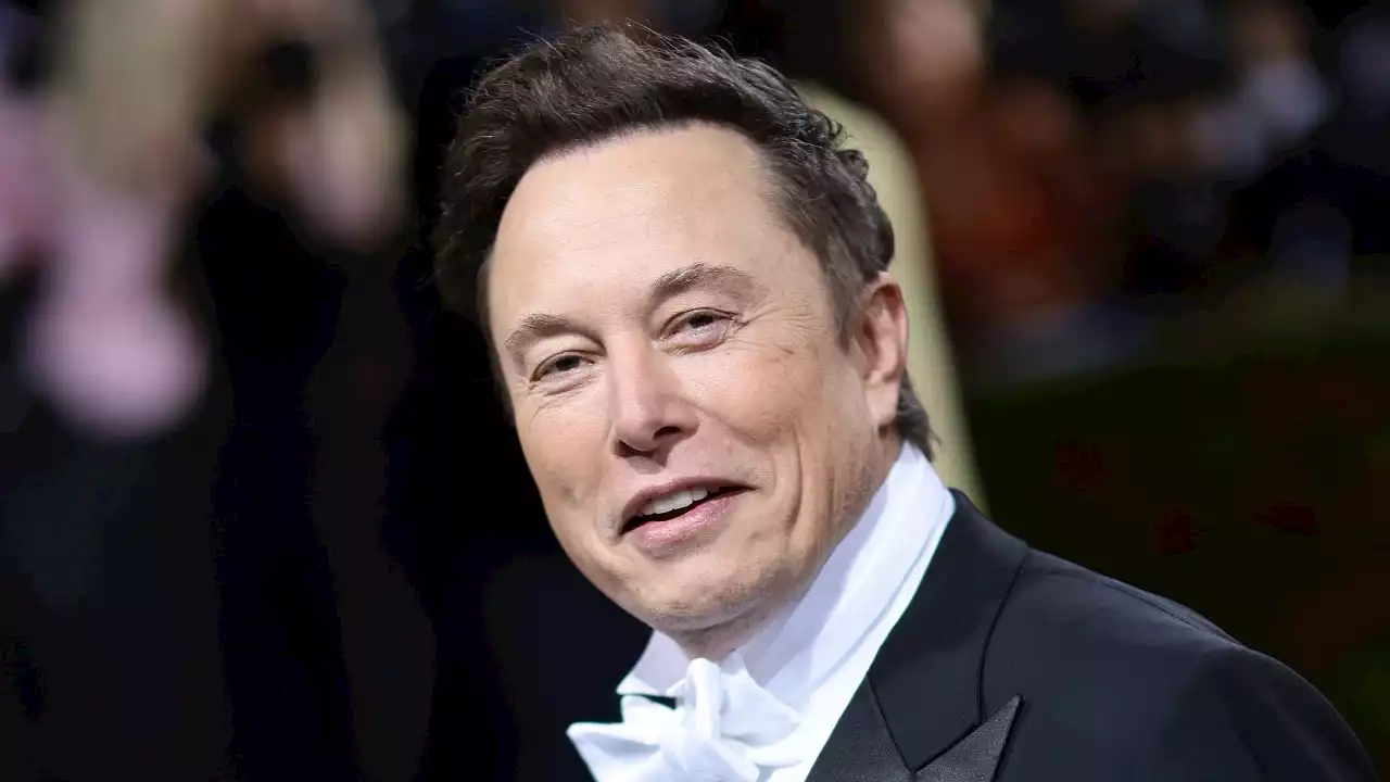 Elon Musk booed at Dave Chappelle show in San Francisco