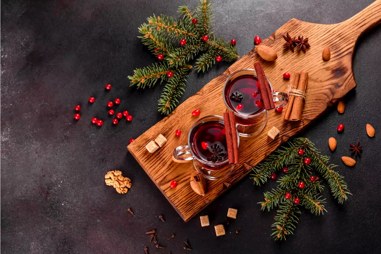 Here Are The Best Christmas Cocktail Recipes To Make This Party Season