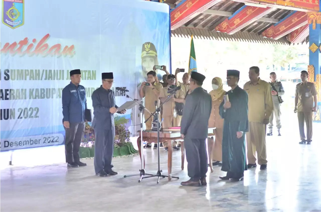 Bupati Lobar Fauzan Khalid Lantik H Ilham Sebagai Sekda Definitif