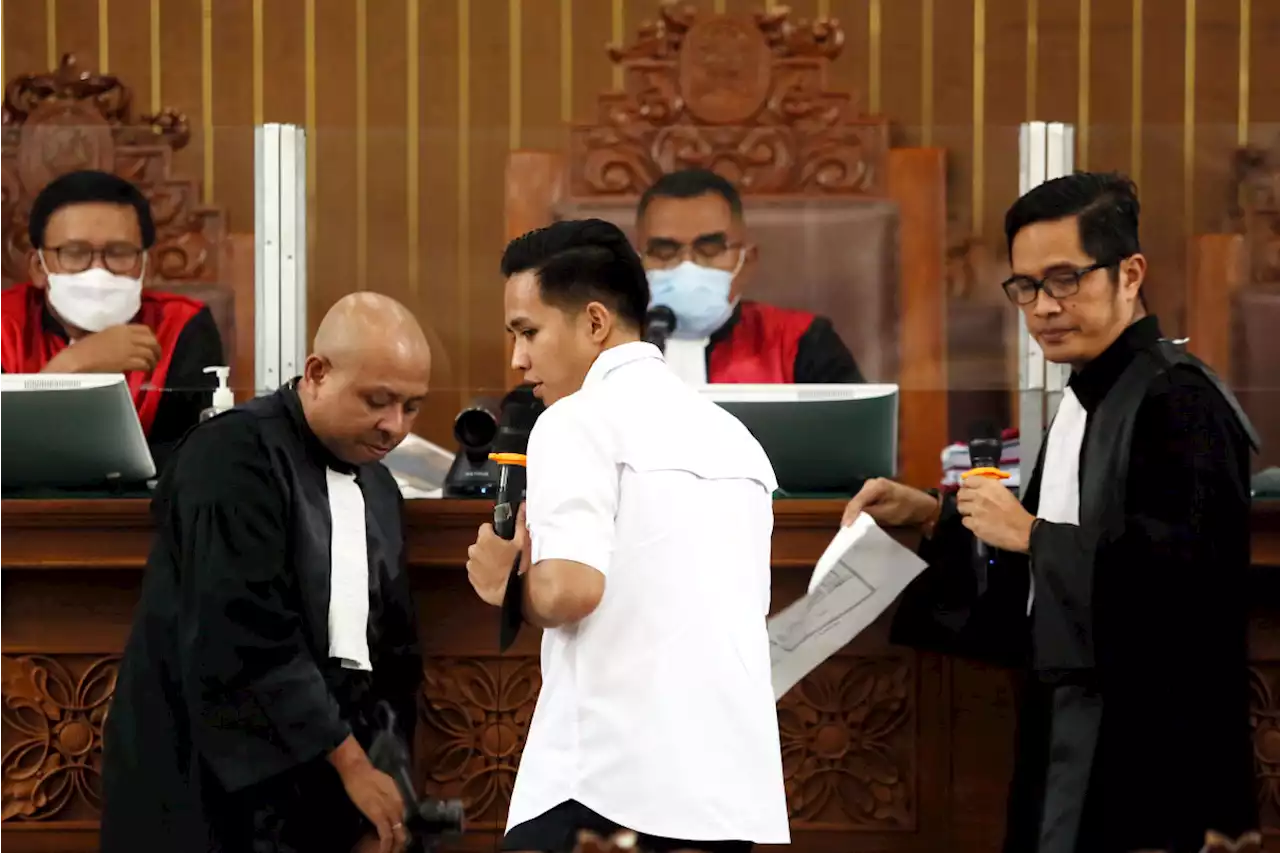 Momen Richard Bersaksi, Kubu Ferdy Sambo Bernada Tinggi, Hakim Menengahi, JPU Menimpali