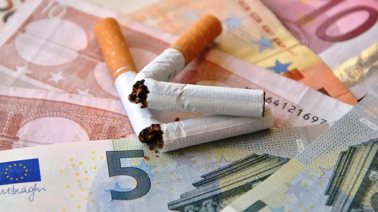 Aumento dei prezzi di sigarette e tabacco, quanto costeranno nel 2023?