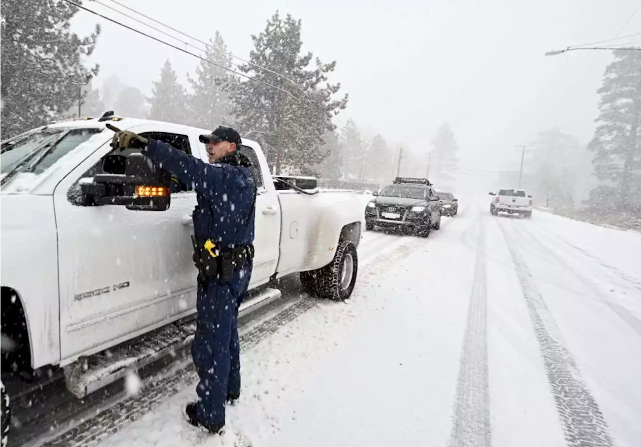 Massive US storm brings tornadoes to South, blizzard threat