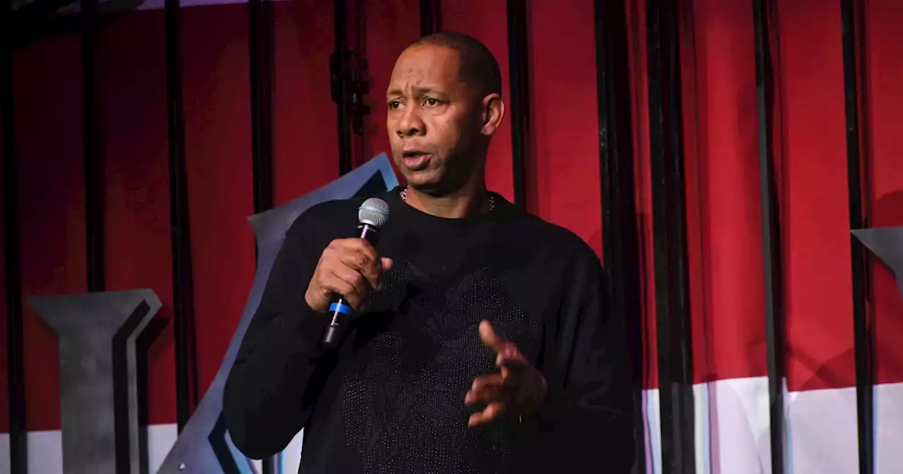 Comedian Mark Curry accuses Colorado hotel staffer of racially profiling him