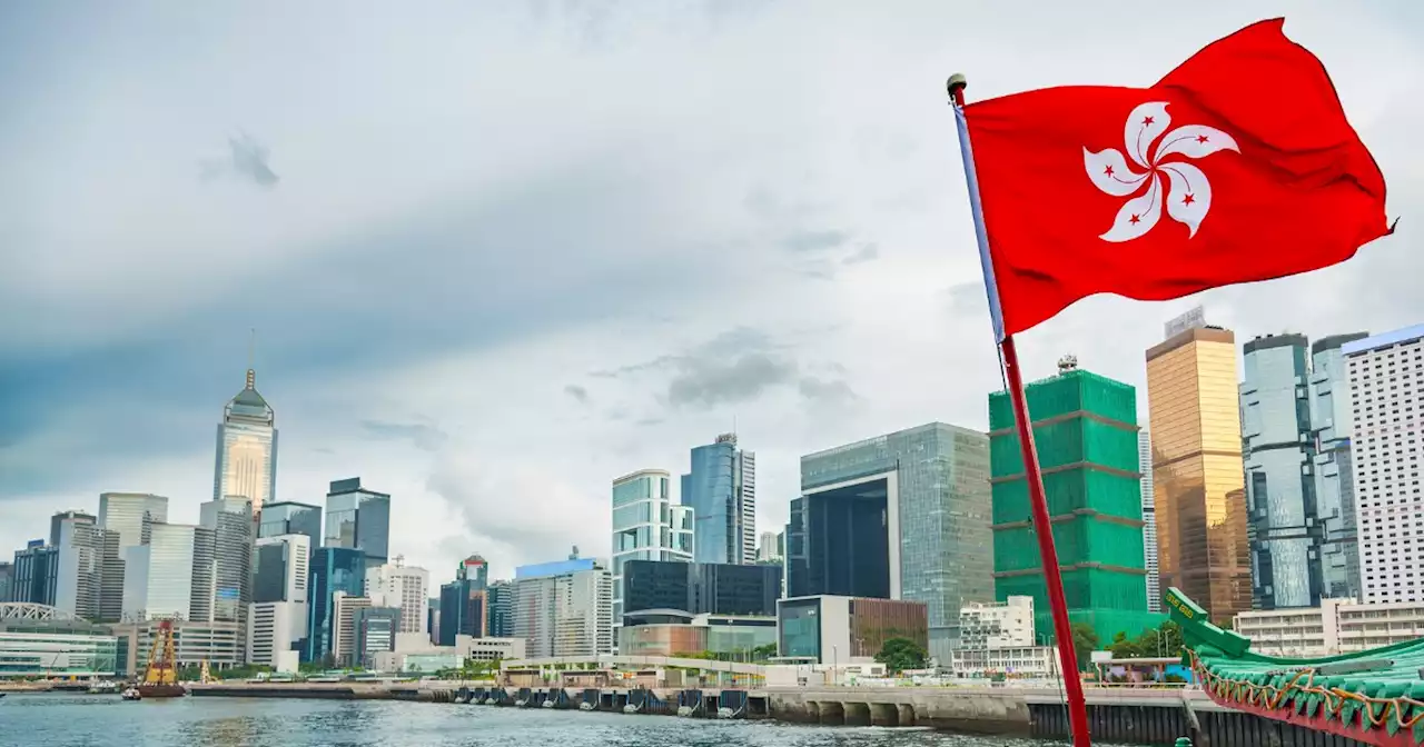 Hong Kong scraps LeaveHomeSafe app, curbs on incoming travelers