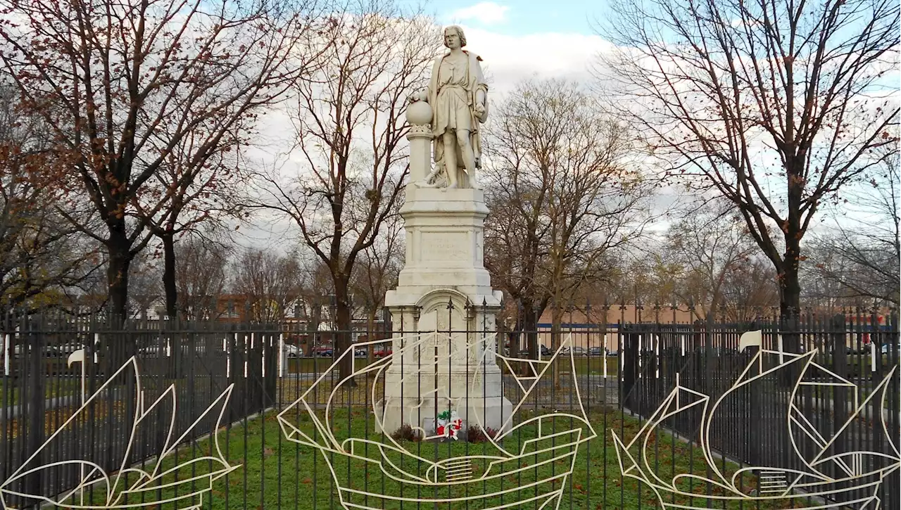 Usa: Philadelphia, giudice fa togliere copertura a statua Colombo