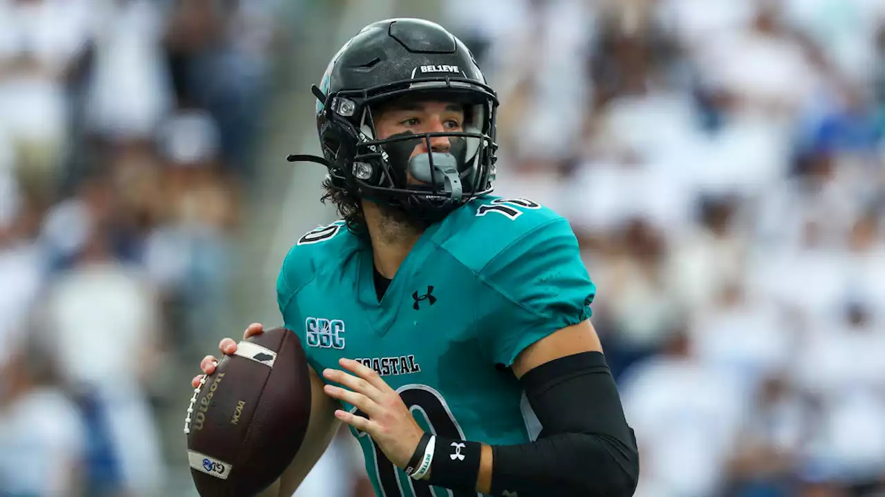 Prominent College Football Quarterback Enters Transfer Portal on Monday