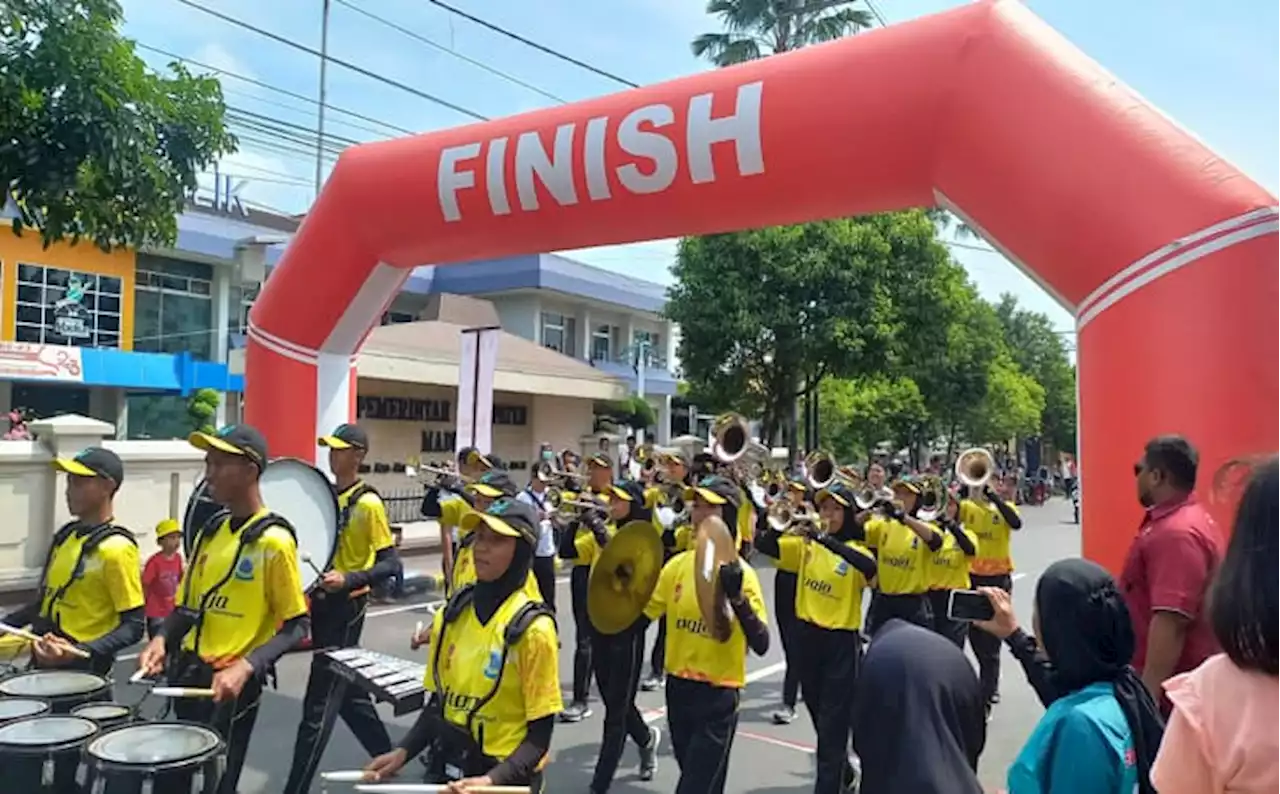 Selamat! Kontingen DIY Jadi Juara Umum Kejurnas Drum Band di Madiun