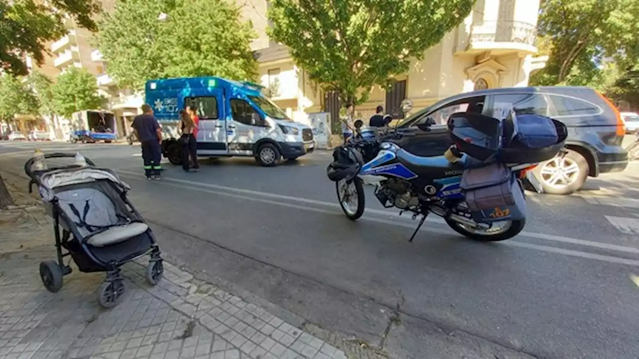 Niñera atropellada por una camioneta salvó la vida de una pequeña de dos años