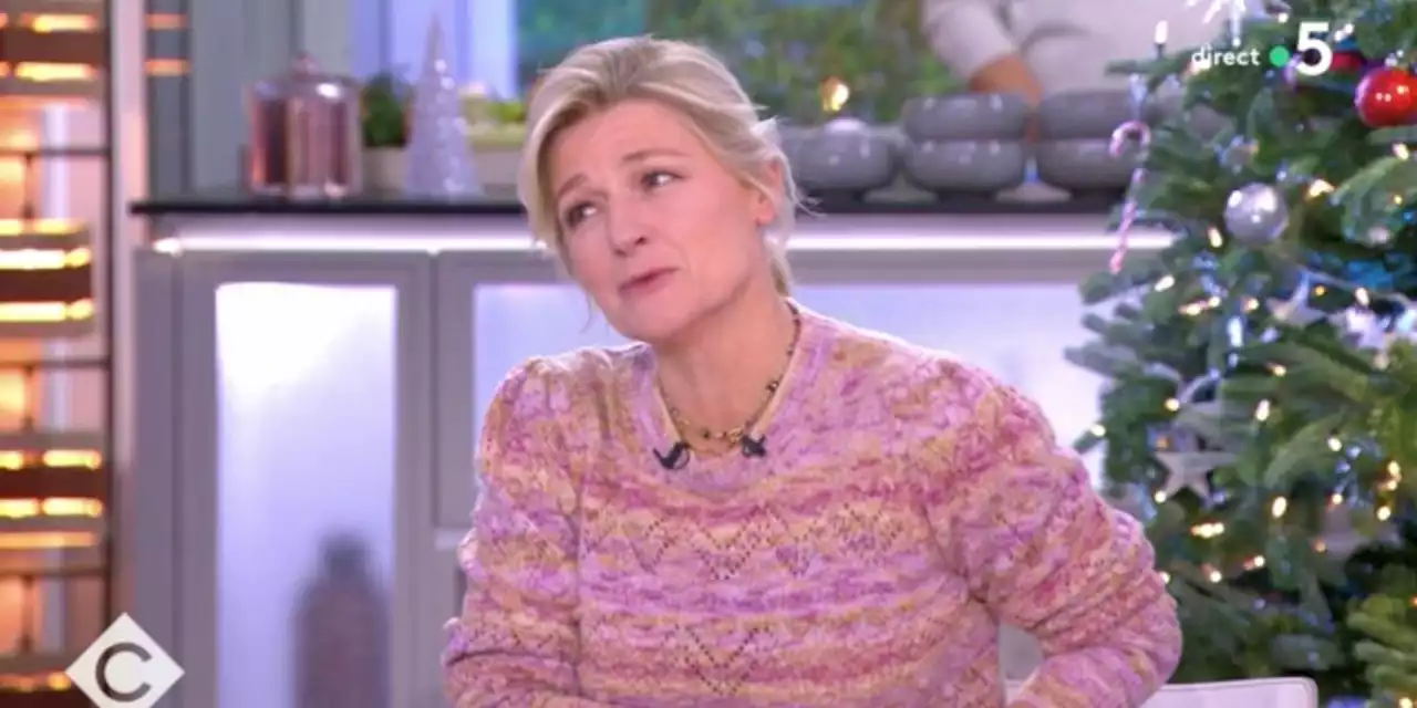 'On espère la retrouver bientôt' : Anne-Elisabeth Lemoine donne des nouvelles d'Émilie Tran Nguyen, absente de C à vous (VIDEO)