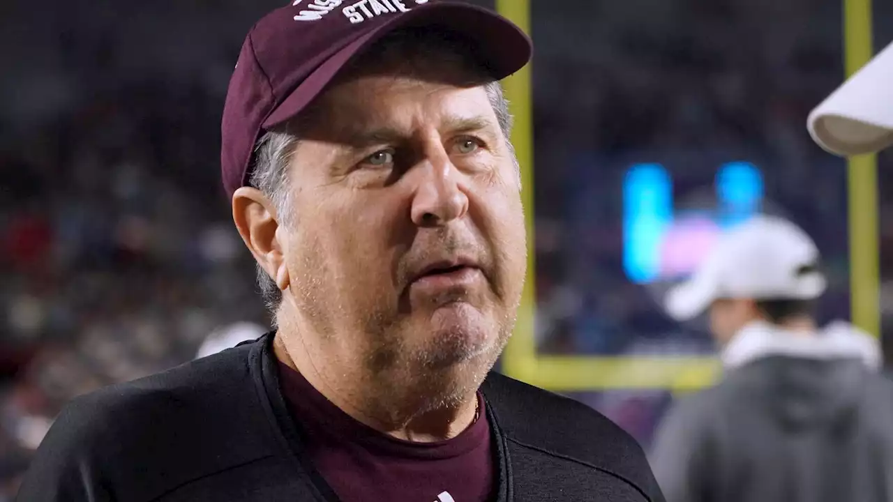 Mississippi State football coach Mike Leach dies after complications from heart condition