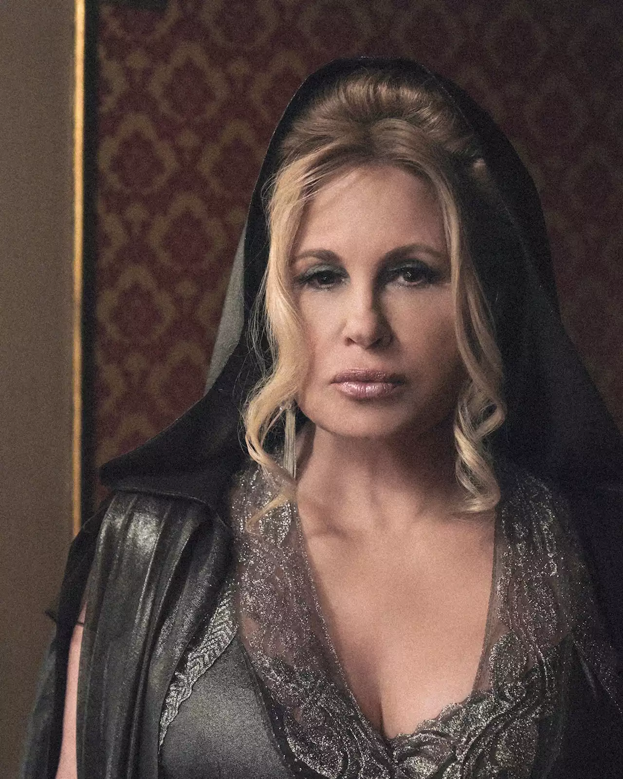 Jennifer Coolidge Tried to Talk Mike White Out of That ‘White Lotus’ Ending