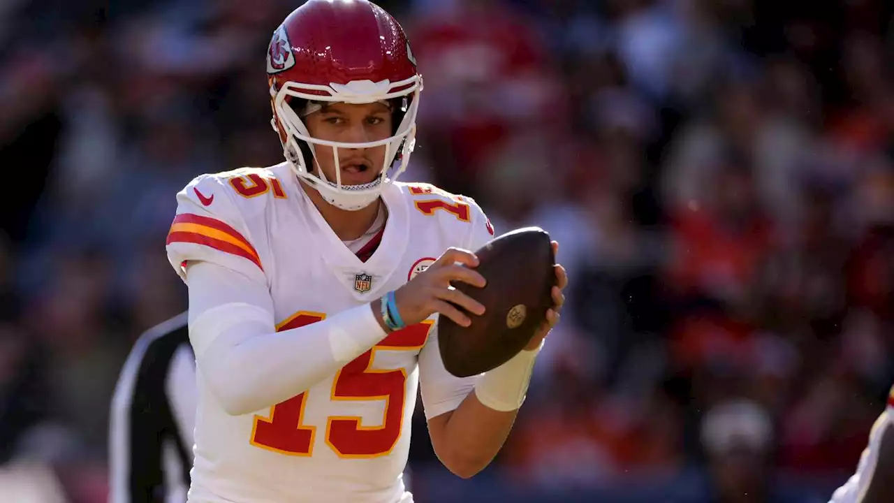 NFL MVP is a two-man race between Patrick Mahomes and Jalen Hurts, and one should be the frontrunner