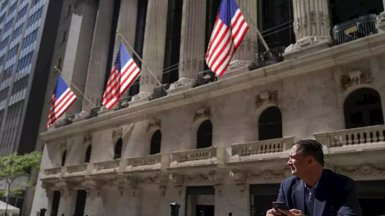 Wall Street rises ahead of year's last barrage of rate hikes