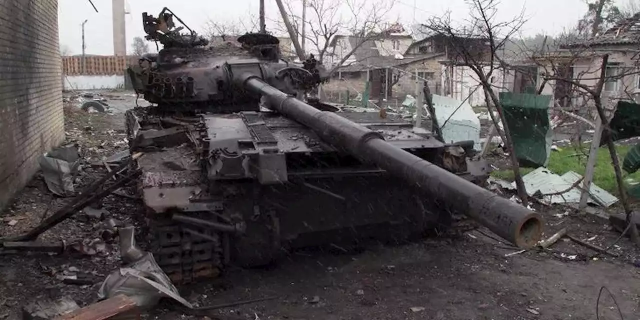 Ukraine: Russian strikes thwarted, wreckage hits buildings