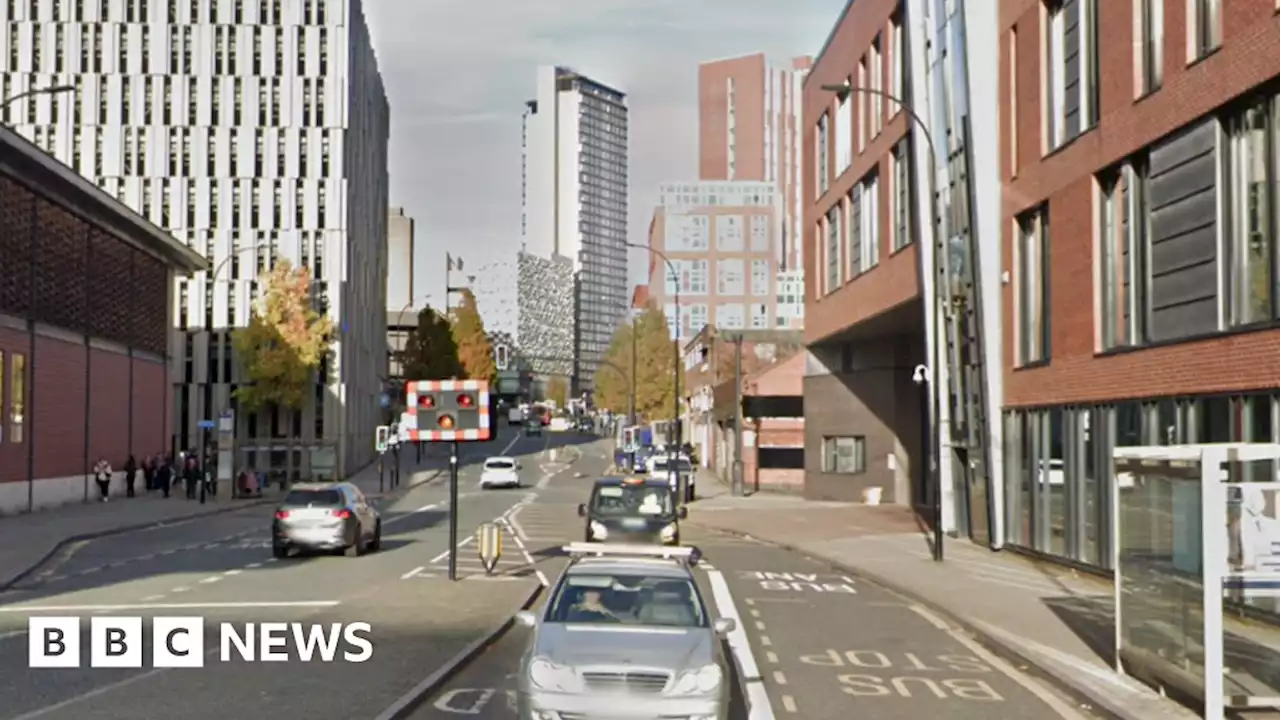 Sheffield: Police incident closes city centre road