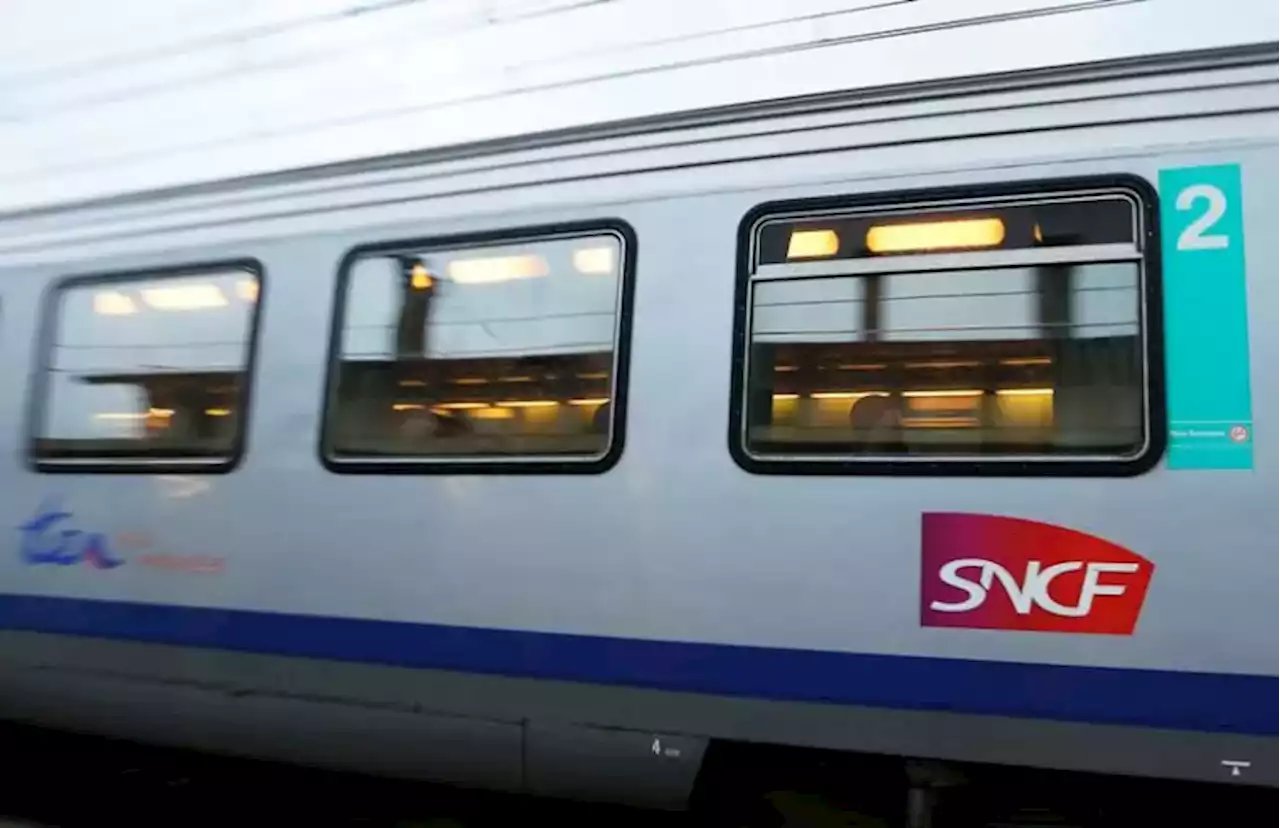 France: La tension monte \u00e0 la SNCF \u00e0 l'approche des f\u00eates de No\u00ebl