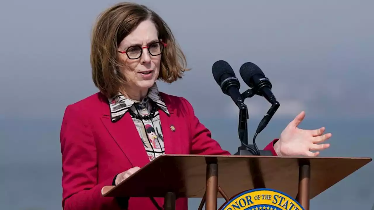 Oregon governor calls death penalty 'immoral,' commutes sentences for all 17 inmates on death row | CNN