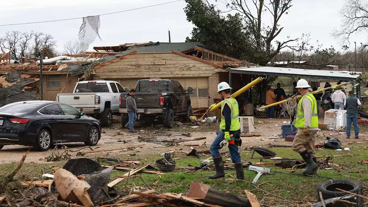 Fuertes tormentas y tornados en Estados Unidos producen derrumbes y daños en carreteras; se reportan víctimas