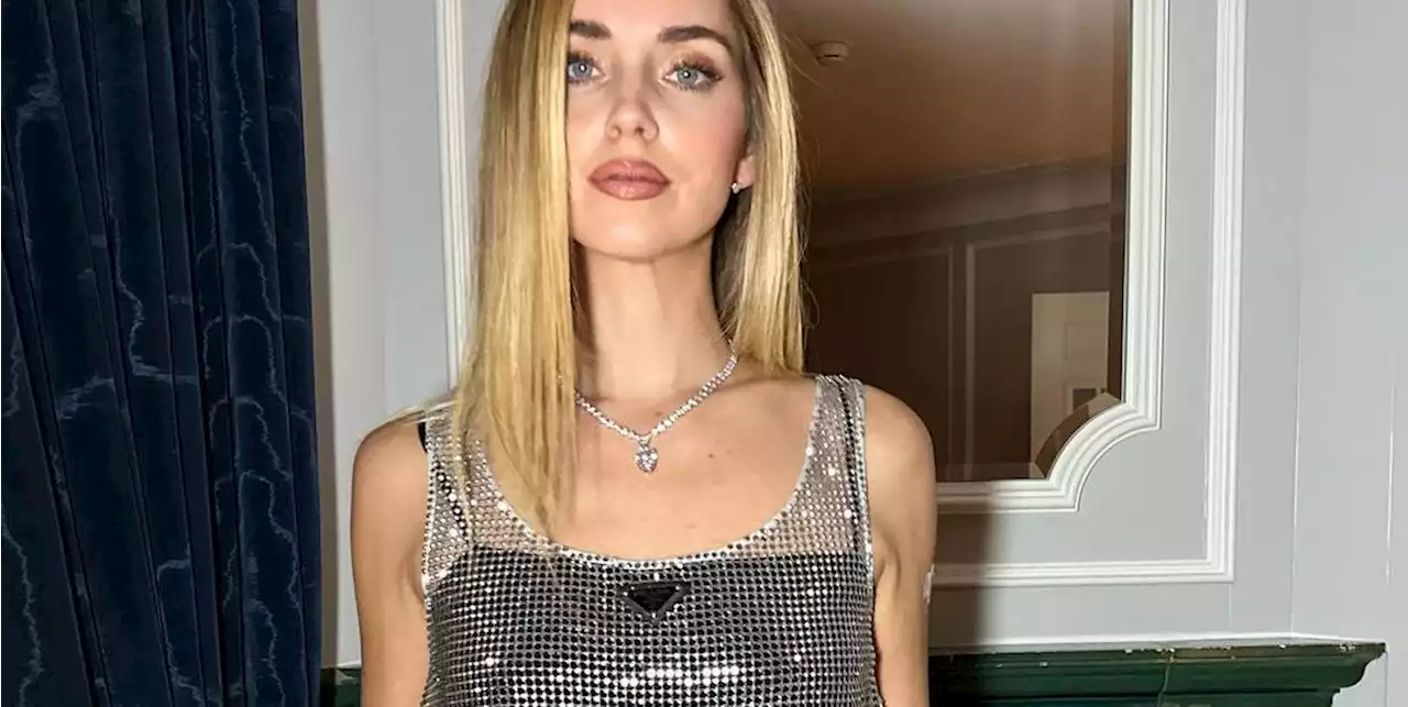 La minigonna di Chiara Ferragni è l'inspo-look per il Capodanno che meritiamo