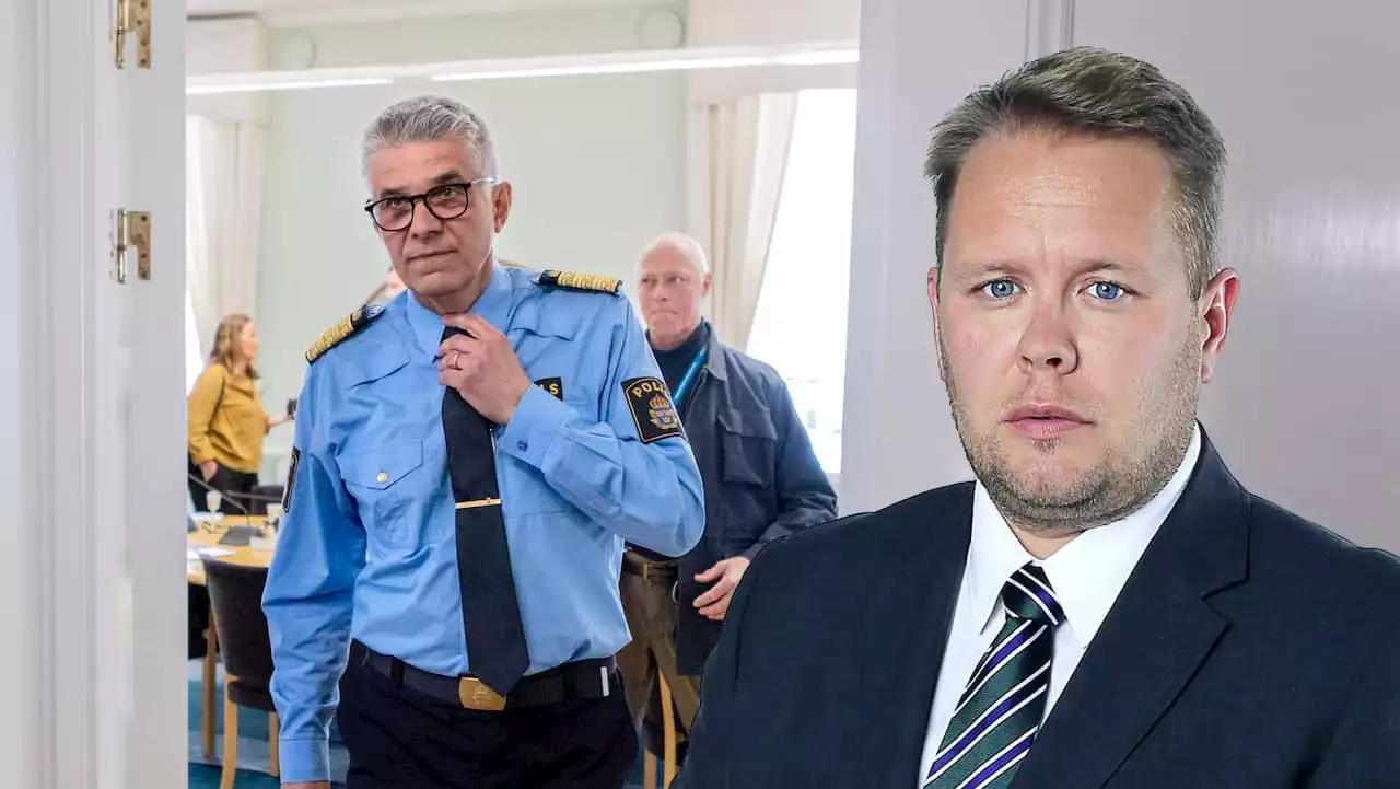 FREDRIK SJÖSHULT: Thornbergs maktmanöver – slipper ställas till svars