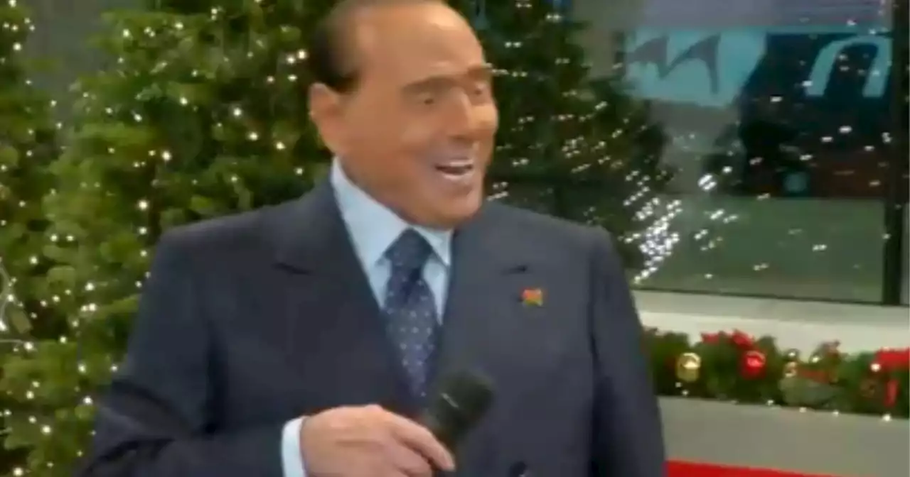 Silvio Berlusconi alla cena di Natale del Monza: 'Vi porto un pullman di tr**e se battete Juve o Milan' - Il Fatto Quotidiano