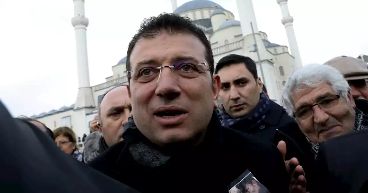 Turchia, condannato per oltraggio il sindaco di Istanbul Imamoglu: se la sentenza sarà confermata non potrà correre contro Erdoğan - Il Fatto Quotidiano