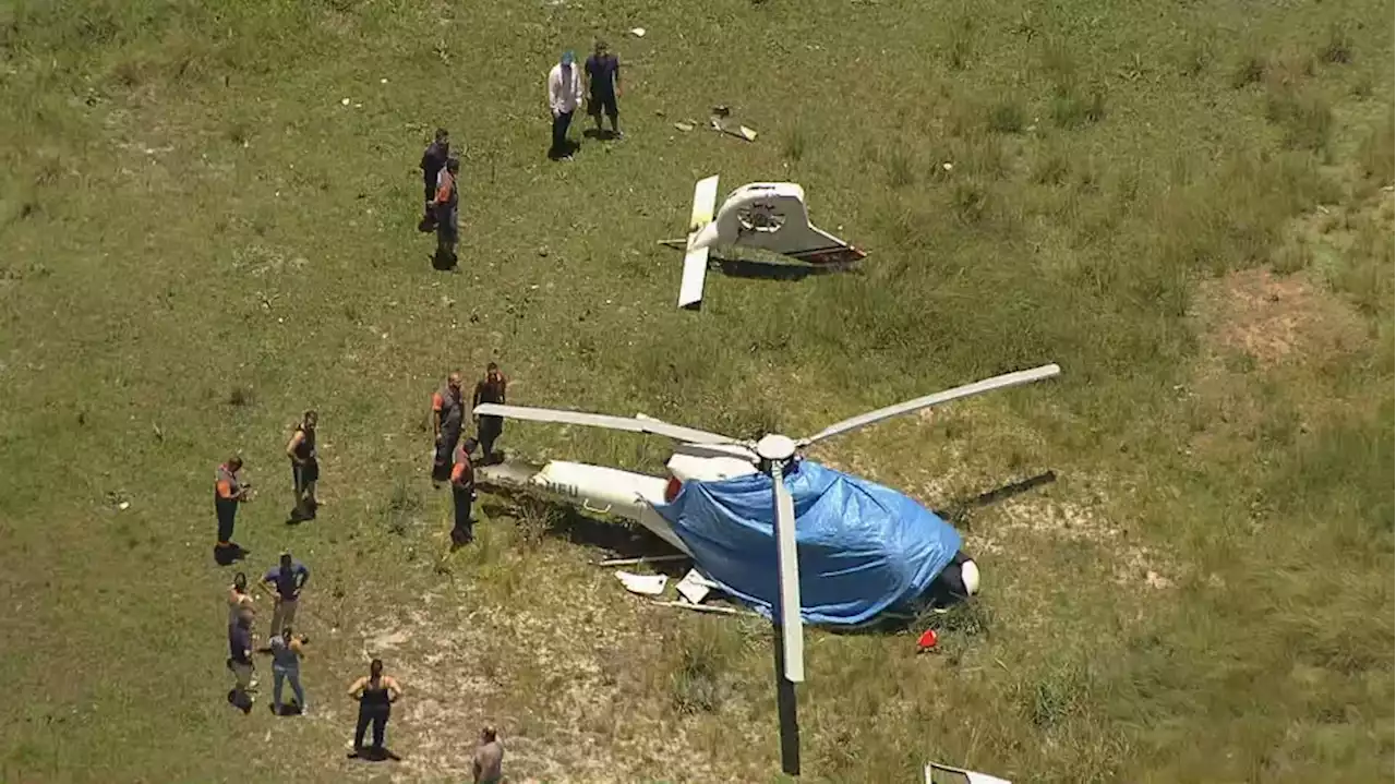 Helicóptero com 5 pessoas a bordo cai no Recreio, Zona Oeste do Rio