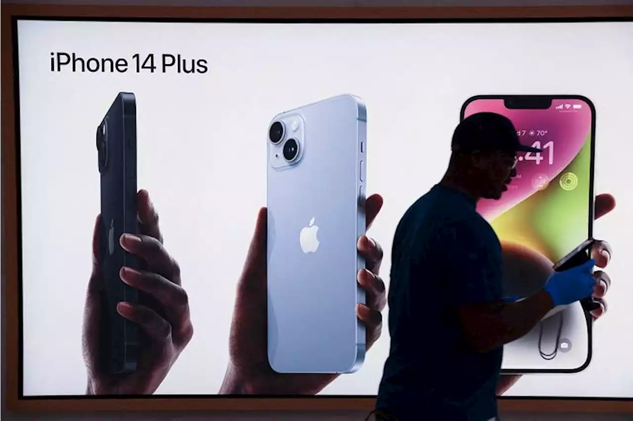 Apple prepares to allow alternative app stores on iPhones, iPads — report