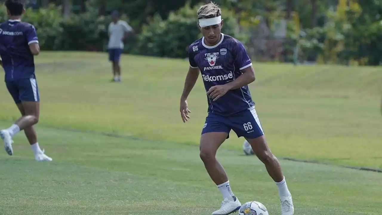 Kepala Dapat Luka Jahit & Perban, Daisuke Sato Tetap Siap Main | Goal.com Indonesia