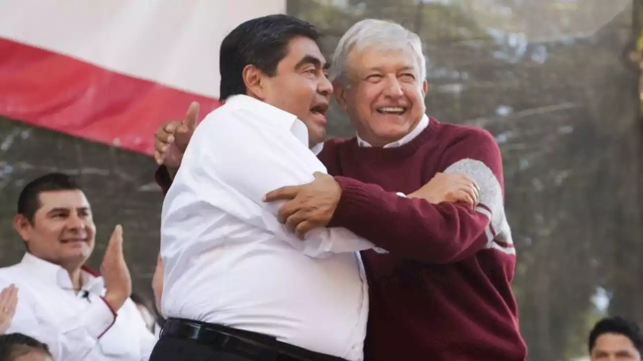 AMLO lamenta muerte de Miguel Barbosa