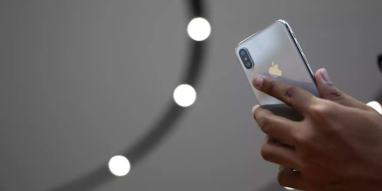 Un aggiornamento di Apple ha riaperto il dibattito sulla protezione dei dati - Il Post