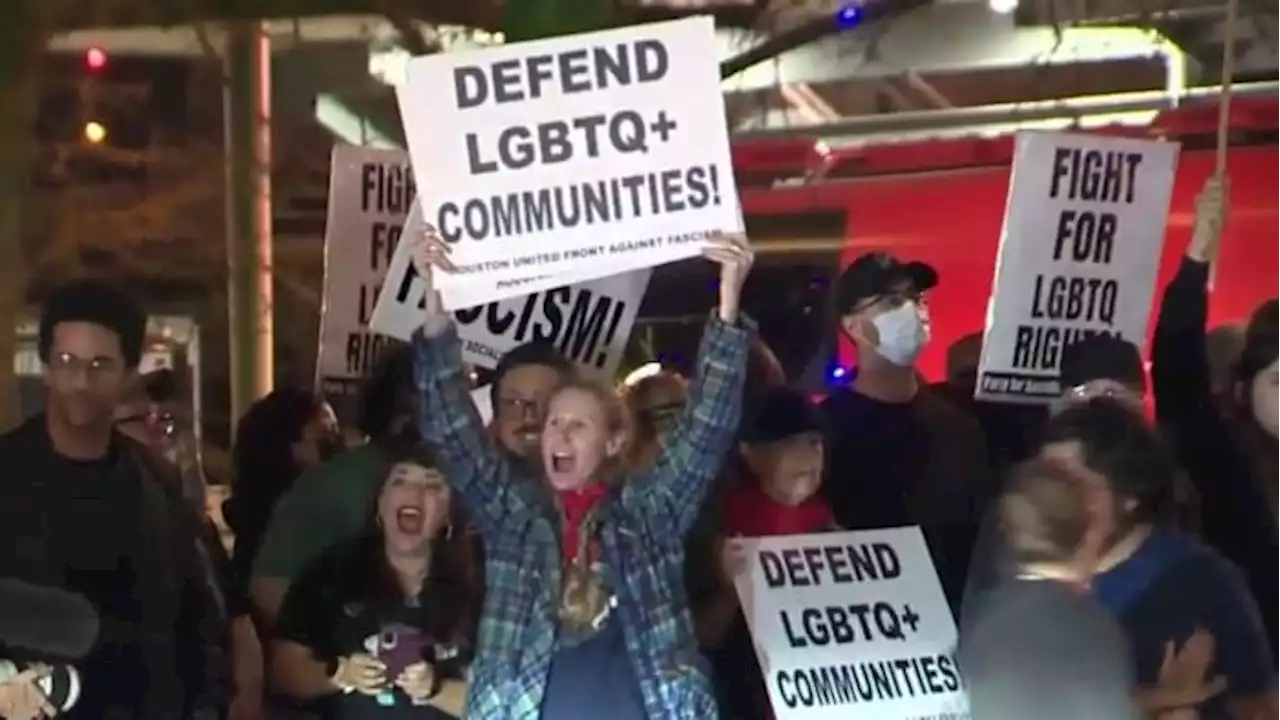 Opposing groups of protesters clash at drag event in downtown San Antonio