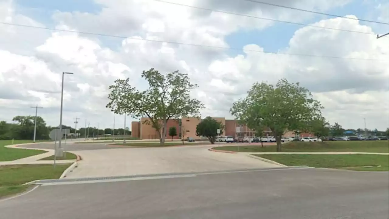 Student brings loaded handgun to SCUCISD elementary school; Schertz PD investigates