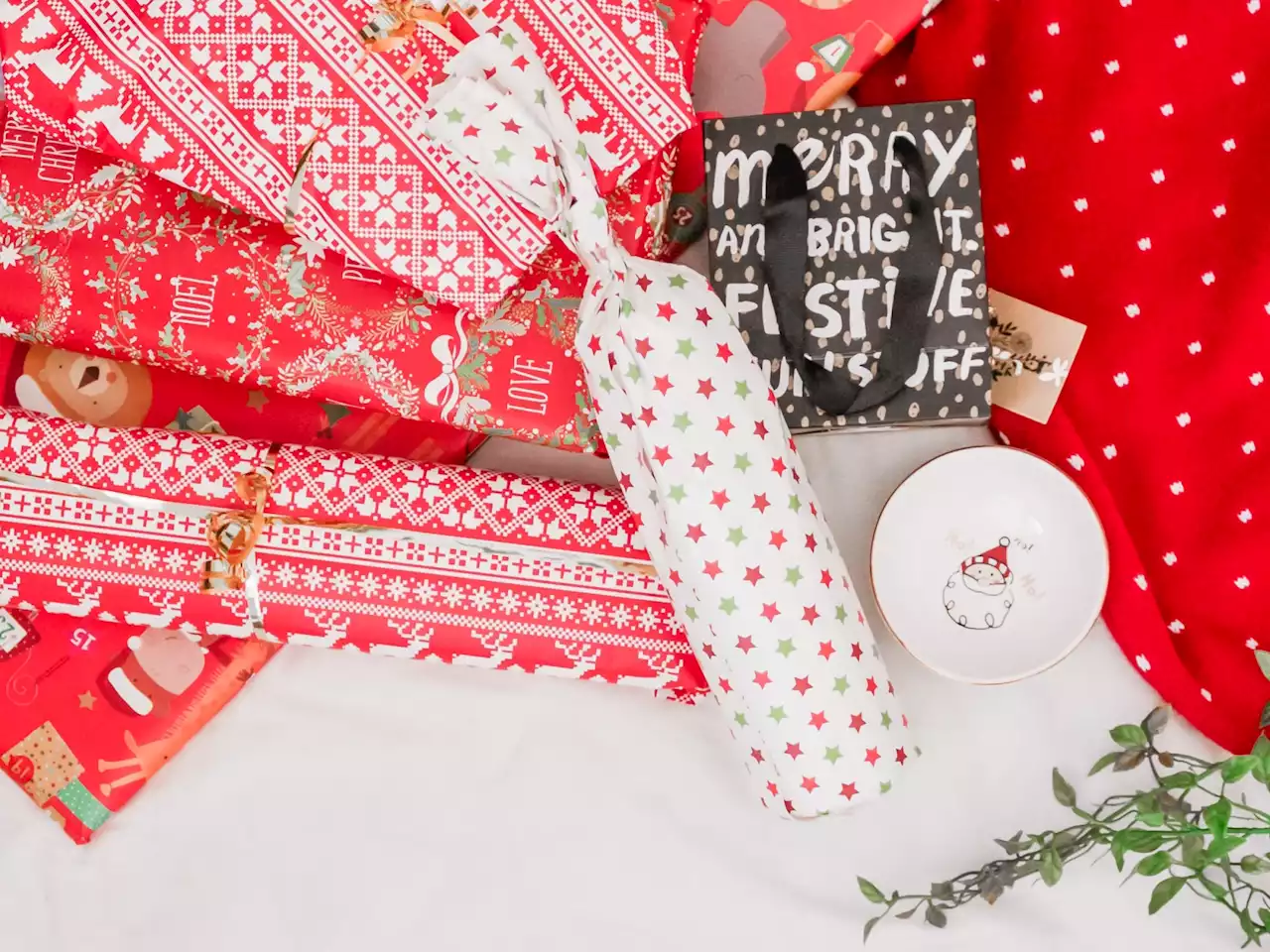 Tips for wrapping gifts of any shape