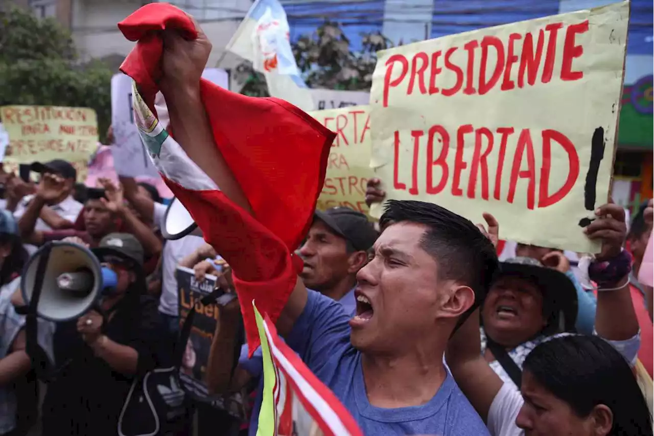 La Justicia de Perú aprueba procesar a Pedro Castillo por rebelión mientras el nuevo Gobierno saca el Ejército a la calle