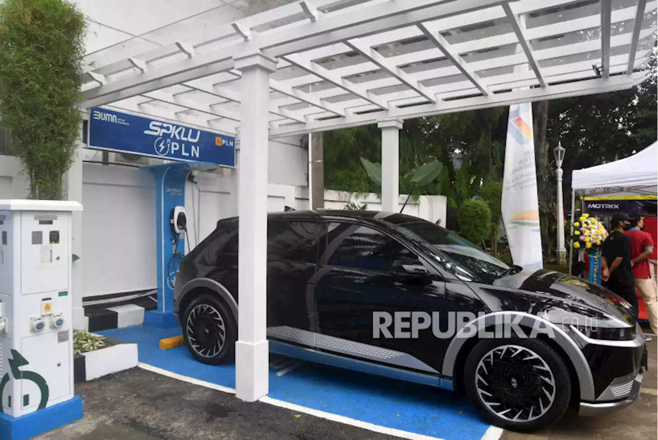 Asyik! Pemerintah Siapkan Insentif Rp 80 Juta Bagi Pembeli Mobil Listrik |Republika Online