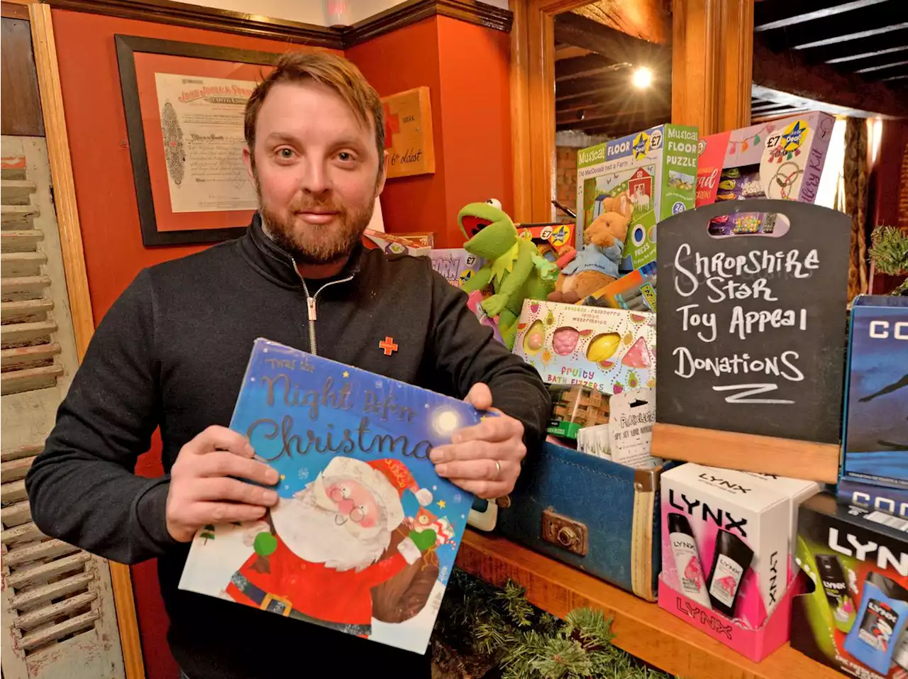 Pub regulars bring good cheer to our toy appeal