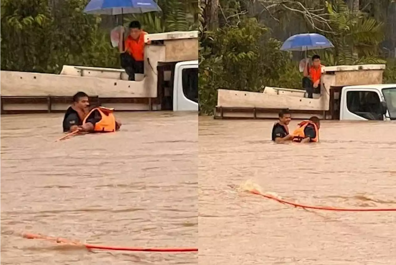 Trapped lorry driver rescued from flash flood in Johor