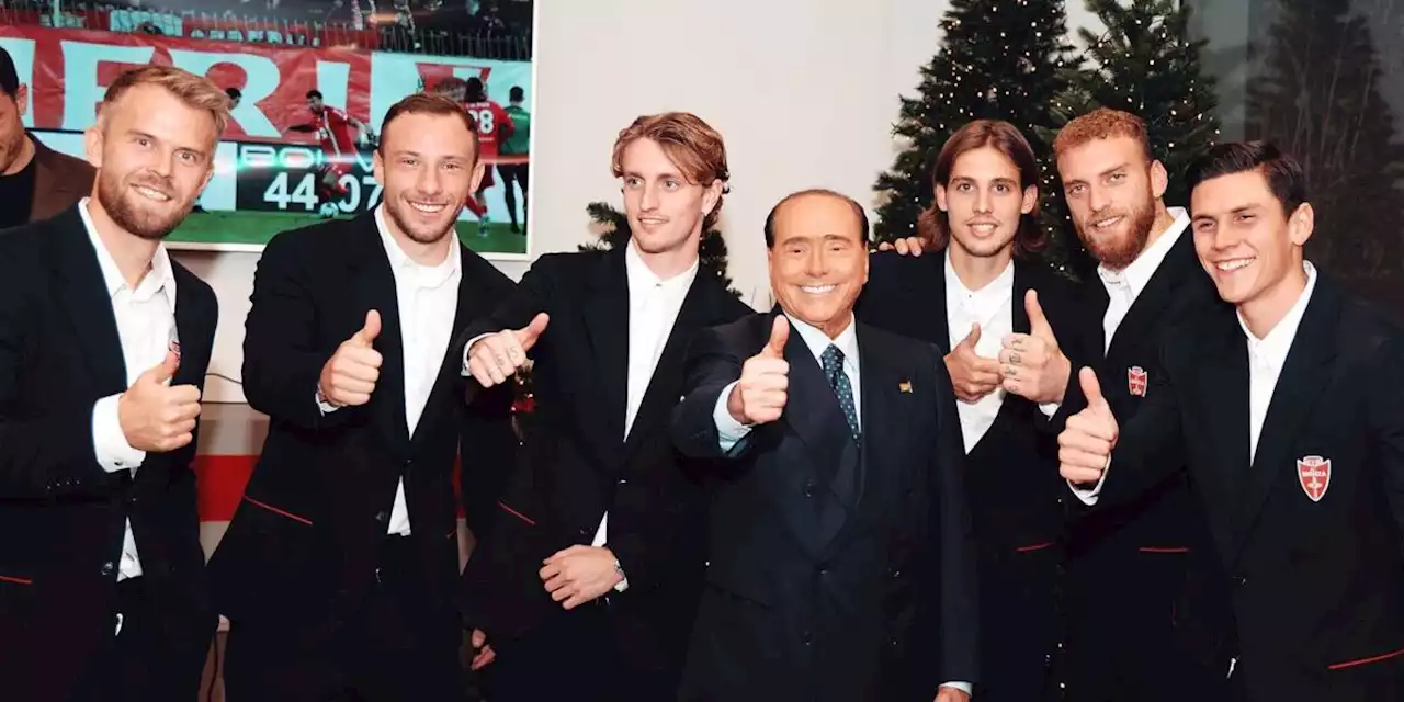 Silvio Berlusconi : l'homme politique italien dérape à nouveau et promet “un car de prostituées” à des joueurs de foot