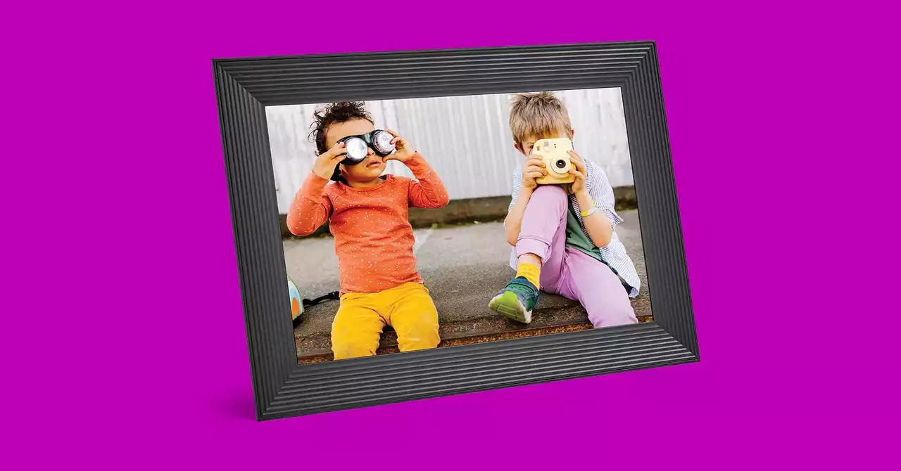 Our Favorite Digital Photo Frame Is on Sale Right Now